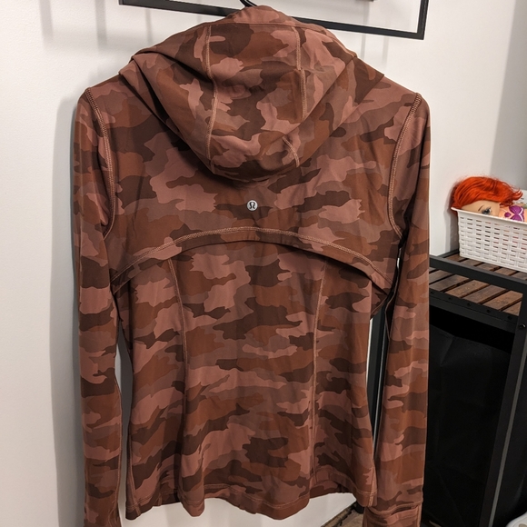 Lululemon Camo Zip up - Picture 3 of 3